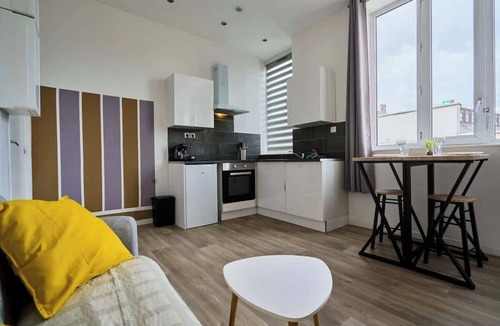 Tourcoing Apartment | En Déplacement 5, Calme et lumineux