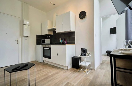 Tourcoing Apartment | En déplacement 8, Wifi gratuit