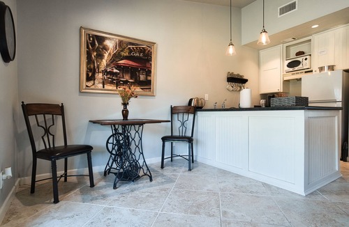Salado Condo | En-Deer-ing Pet friendly Retreat 🐕