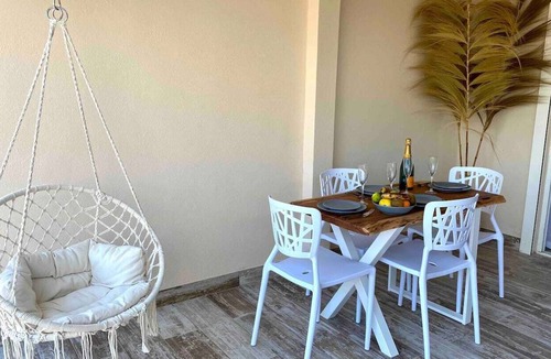 Orient Bay Apartment | Enclosed garden apartment