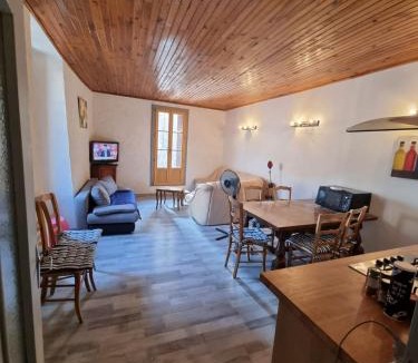 Mollans-sur-Ouveze Apartment | En Provence à MOLLANS