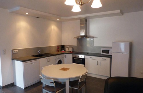 Lourdes Villa | En so de Bourdet