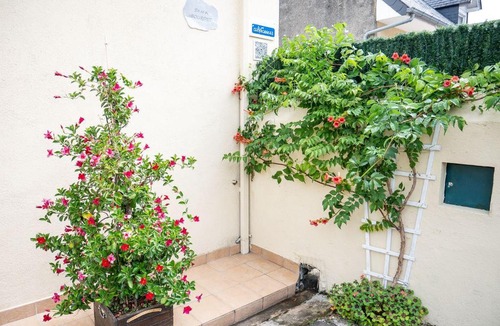 Lourdes Villa | En so de Bourdet