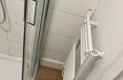 Becontree House | En-Suite Cozy Double Bedroom