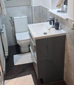 Blackburn House | En-suite Room With Superking Bed