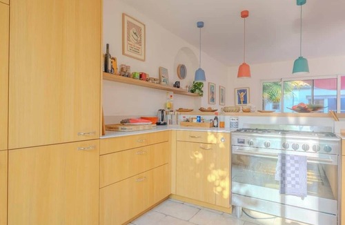 Perigny Condo | Enari House