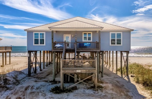 Dauphin Island House | Encantado | Gulf Front. Pool. Pets Welcome