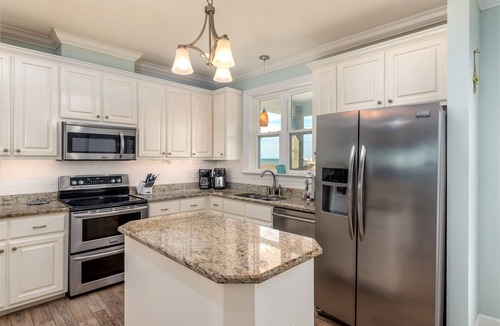Dauphin Island House | Encantado | Last minute nightly opening April 18th