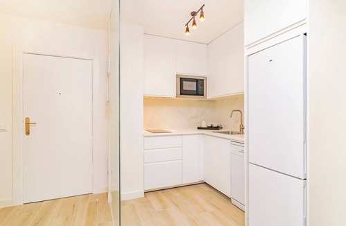 El Viso Apartment | Encantador Apartamento cerca del Santiago Bernabéu
