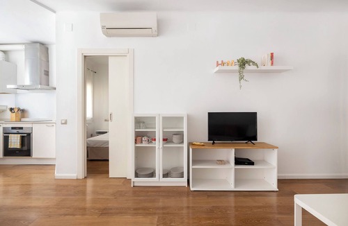 Vallcarca i els Penitents Apartment | Encantador apt A 15 Mins del Centro, ¡con Todos los Servicios al Lado!