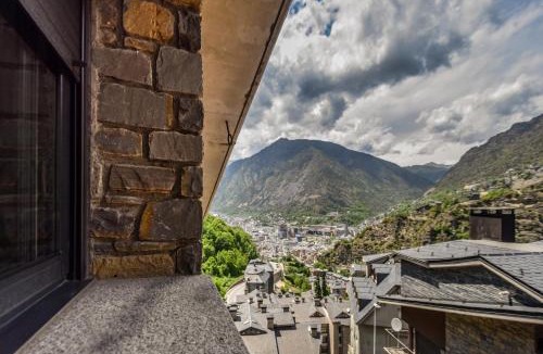 Les Escaldes Apartment | Encantador Atico cerca de Caldea, Molleres HUT 6793