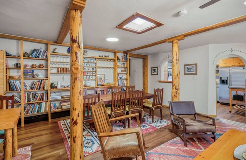 Chama Cabin | Encanto Lodge - Downtown Chama 1 Block From Train