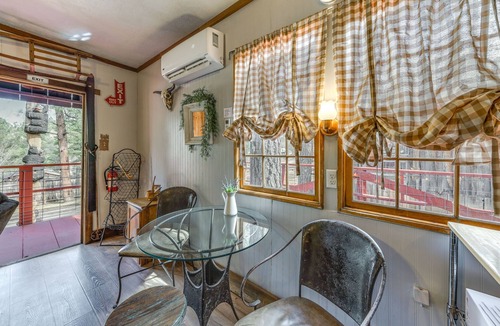 Ruidoso Cottage | 'enchanted Antler' Ruidoso Cabin: 3 Mi to Skiing