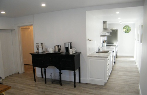 Paris House | Enchanted Cottage in Paris Ontario