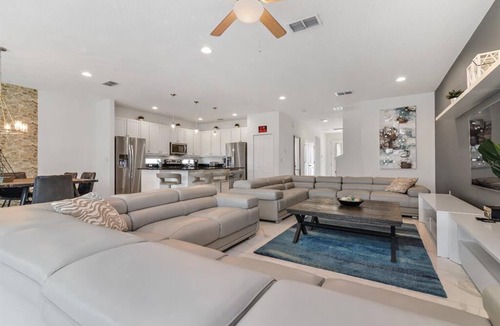 Kissimmee House | Enchanted Fantasy