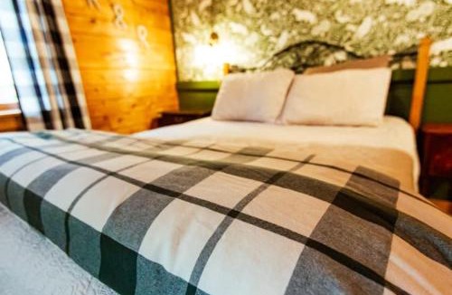 Winterport House | Enchanted Forest Cabin