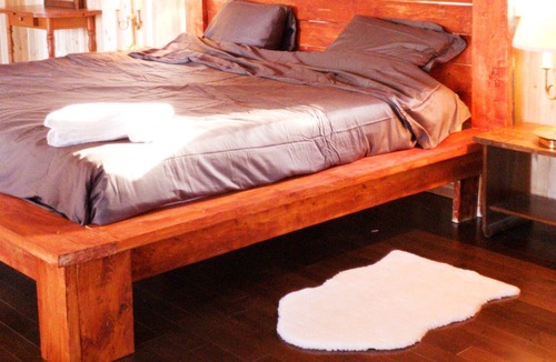 Cayamant Cottage | Enchanted Forest Retreat, King Bed Suite with Spa.