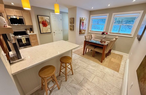 Black Bear Run Apartment | Enchanted Haven on a Private Pond in Stowe