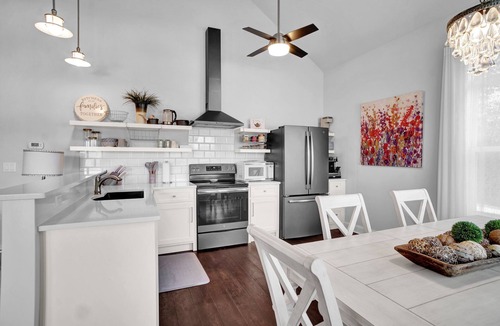 Antioch House | Enchanted Oasis Getaway