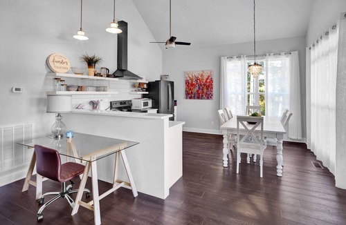 Antioch House | Enchanted Oasis Getaway
