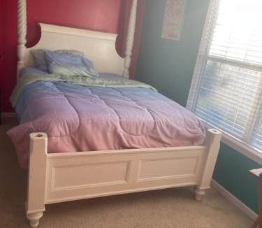 Hiram Bed & Breakfast | Enchanted Queendom