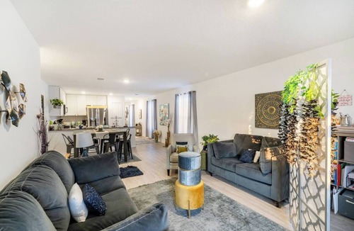 Southside House | Enchanted Retreat