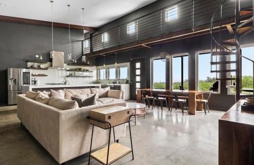 Fredericksburg House | Enchanted Rock Ridge - Cowboy Pool - Hot Tub - Firepit