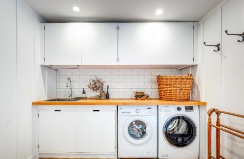 Ostend House | Enchanted Valley - Secret Cottage