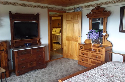 Watkins Glen House | Enchanted Valley View, Unit 2