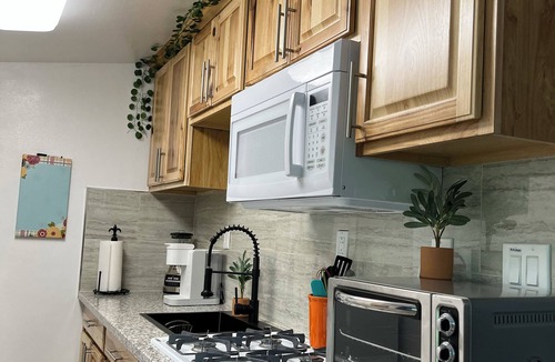 Modesto Apartment | Enchanted Venetian Loft/entire 2nd floor