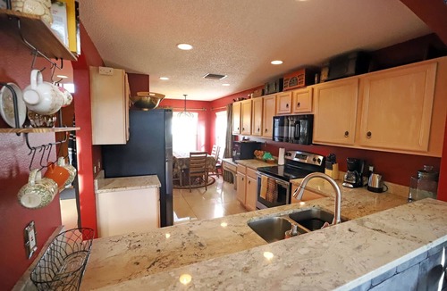 Lake Berkley Villa | Enchanted Villa with Lake View 6-Bedroom in Resort