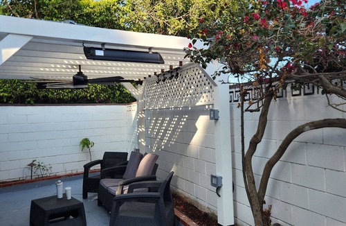 Del Rey House | Enchanting 2-bedroom house with AC in Los Angeles