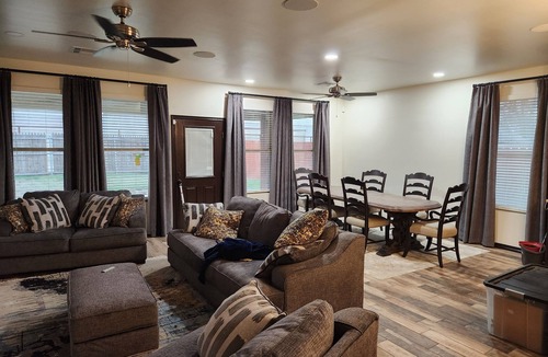 Central Oklahoma City House | Enchanting 3-bedroom house with AC in Oklahoma City