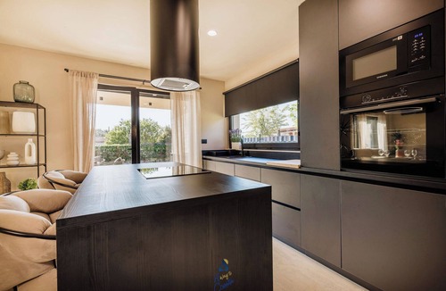 Tar-Vabriga Villa | Enchanting 3-BR Villa for 6, with Saltwater Pool
