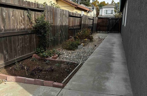 Stockton House | Enchanting 4BR with Rose Garden