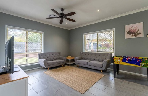 Greenbank House | Enchanting 5BR Greenbank Staycation