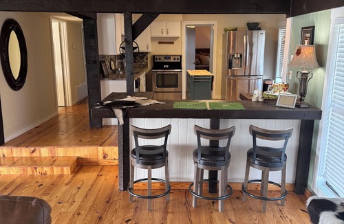 Lindale Other | Enchanting farmhouse with AC in Lindale