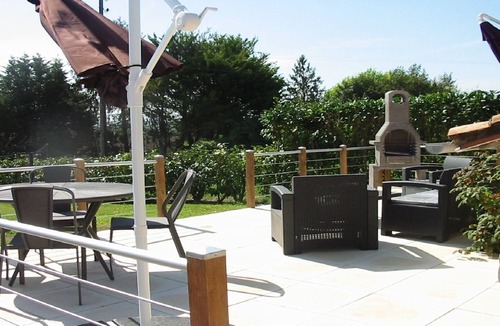 Saint-Maigrin Cottage | Enchanting Gite for Winter days.