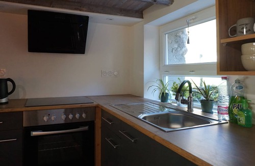 Castelnau-Durban House | enchanting hamlet house, riverside garden and a terrace.