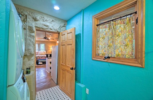 Medicine Park Cottage | Enchanting Hilltop Cottage in Medicine Park!