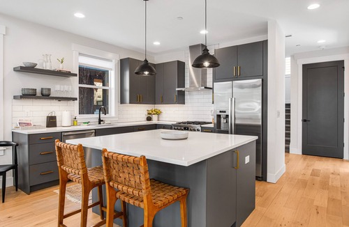 Roslyn House | Enchanting home with grill, firepit, full kitchen, central AC, & washer/dryer