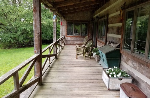 Panorama Estates Cabin | ENCHANTING LOG CABIN