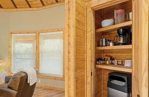 Cherokee Cabin | Enchanting Moroccan Yurt, King Bed Hot Tub, Firepit, Babbling Brook flowing near