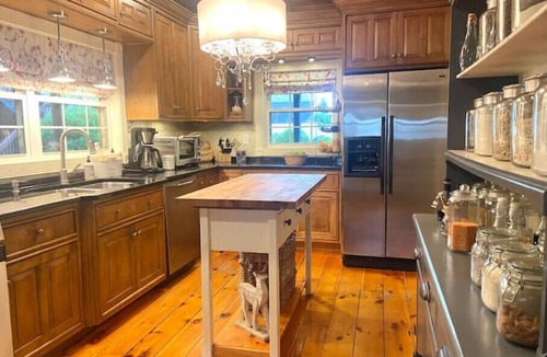 Manchester House | Enchanting, romantic and fun river getawayn