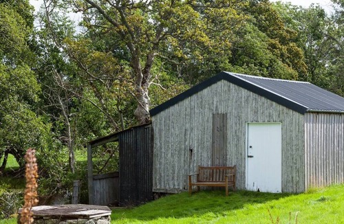 St Fillans Cottage | Enchanting rustic cottage w/stunning views & river