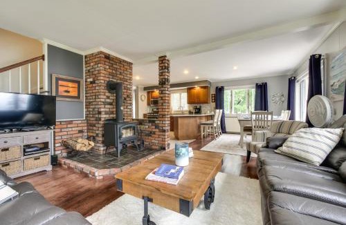 Sorrento House | Enchanting Waterfront Sorrento Home with Deck!