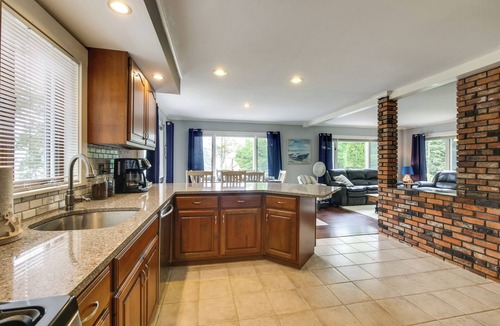 Sorrento House | Enchanting Waterfront Sorrento Home w/Deck!