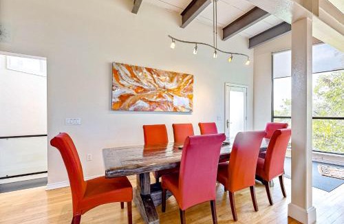 Clarksville House | Encinal Condominiums 301