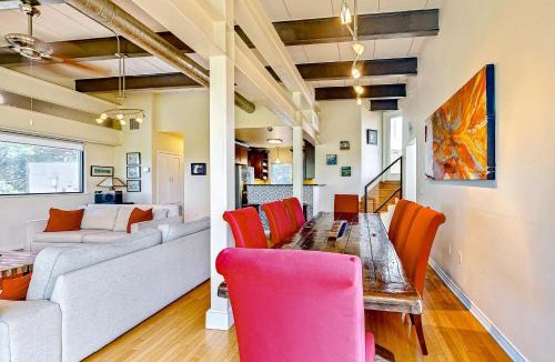 Clarksville House | Encinal Condominiums 301