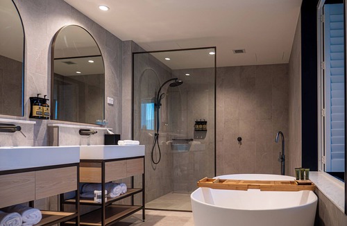 Tumbi Umbi Hotel | Encore by Mingara